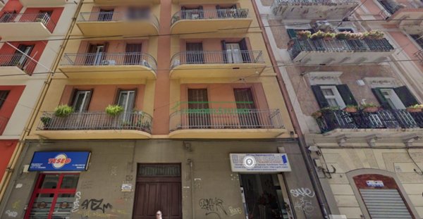 ufficio in vendita a Bari in zona Murat