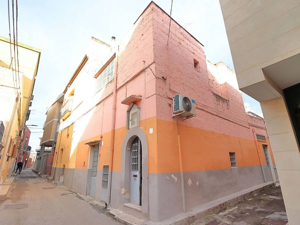 casa indipendente in vendita a Bari in zona Carbonara