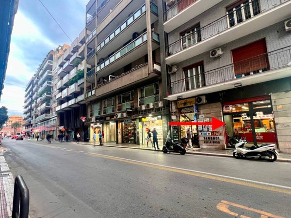 negozio in vendita a Bari in zona Murat