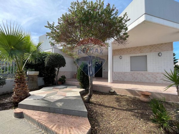 casa indipendente in vendita a Bari in zona Santo Spirito