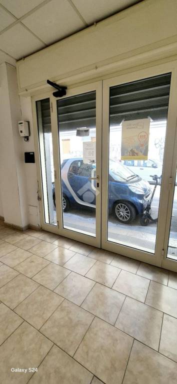 negozio in vendita a Bari in zona Carrassi