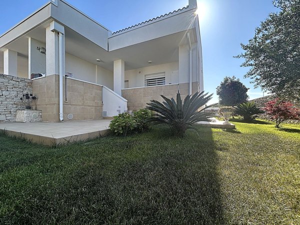 casa indipendente in vendita a Bari in zona Santo Spirito