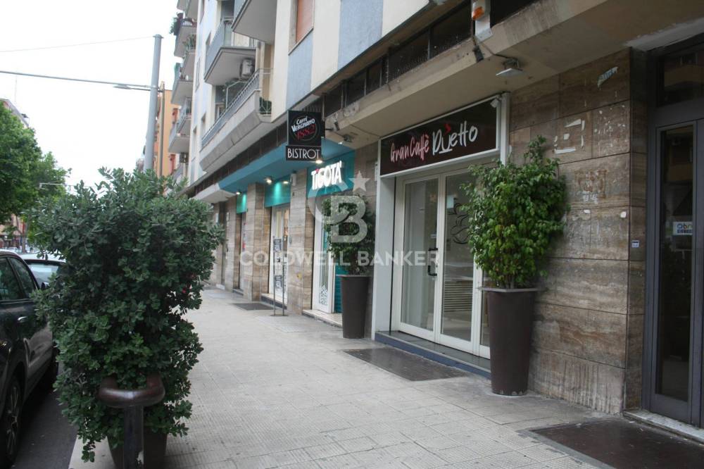 negozio in vendita a Bari in zona San Pasquale