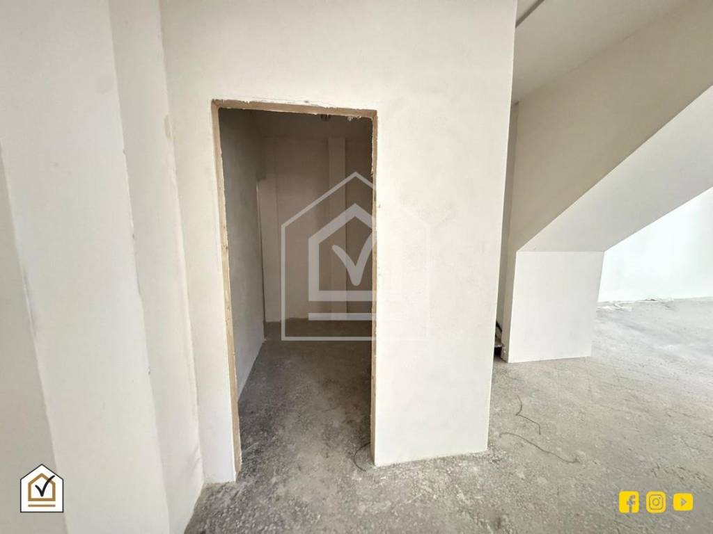 locale commerciale in vendita a Bari in zona Murat