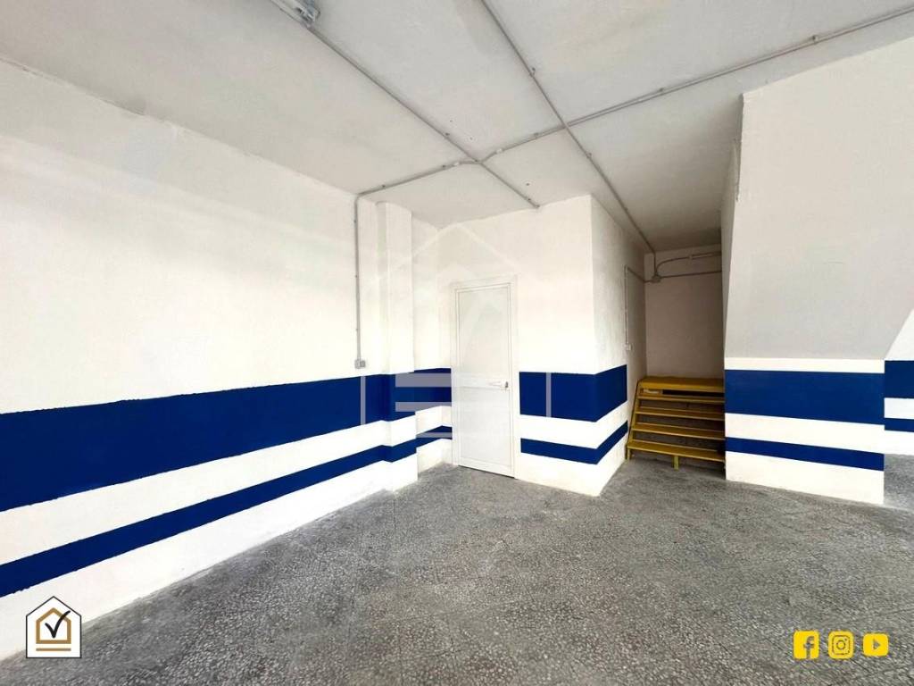 locale commerciale in vendita a Bari in zona Murat