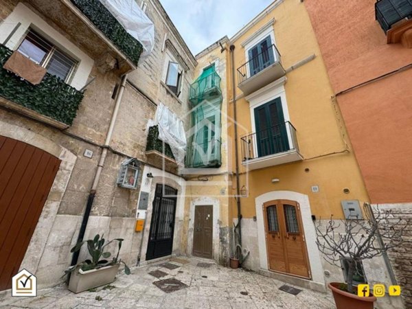 casa indipendente in vendita a Bari in zona Città Vecchia