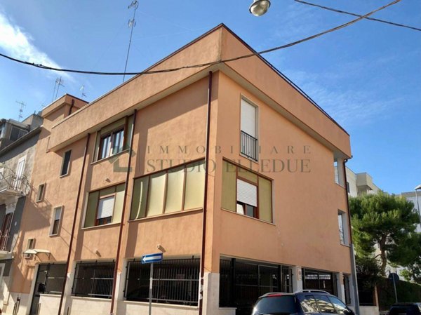 casa indipendente in vendita a Bari in zona Libertà
