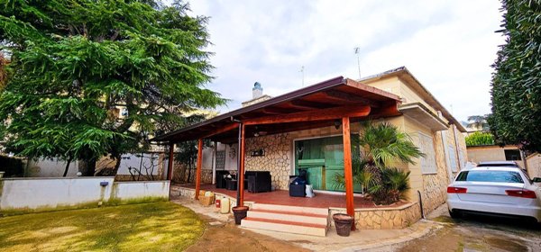 casa indipendente in vendita a Bari in zona Santo Spirito