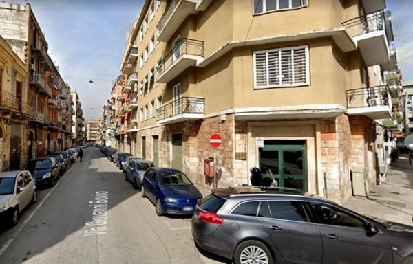 negozio in vendita a Bari in zona Mungivacca