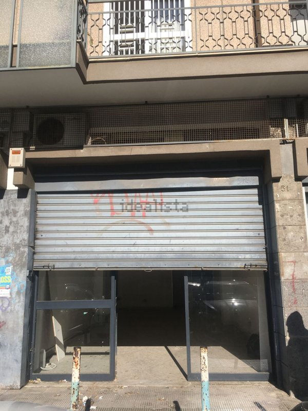 locale commerciale in vendita a Bari in zona Poggiofranco