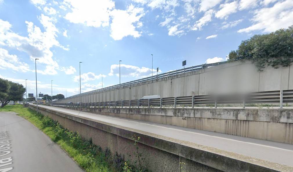 negozio in vendita a Bari in zona Fesca