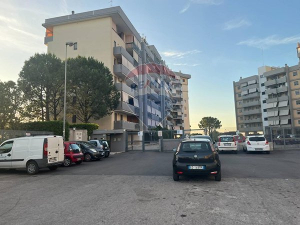 locale di sgombero in vendita a Bari in zona Carbonara