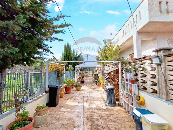 casa indipendente in vendita a Bari in zona San Giorgio