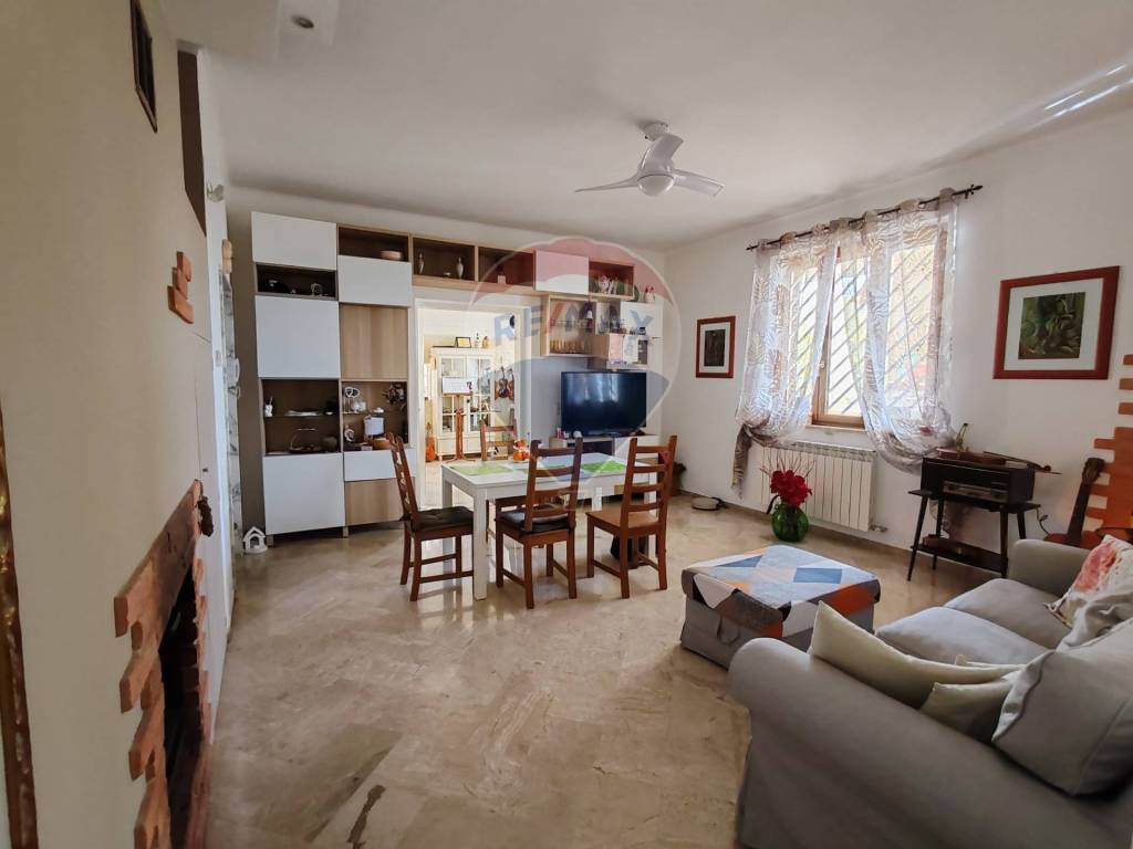 casa indipendente in vendita a Bari in zona San Giorgio