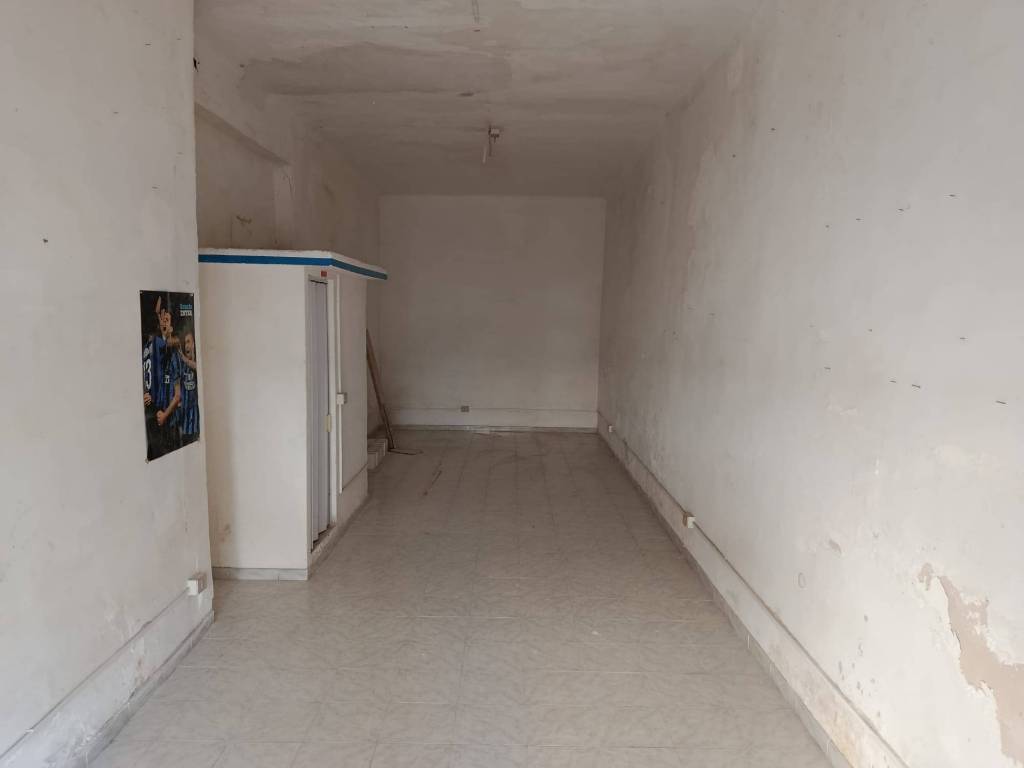 locale commerciale in vendita a Bari in zona Murat