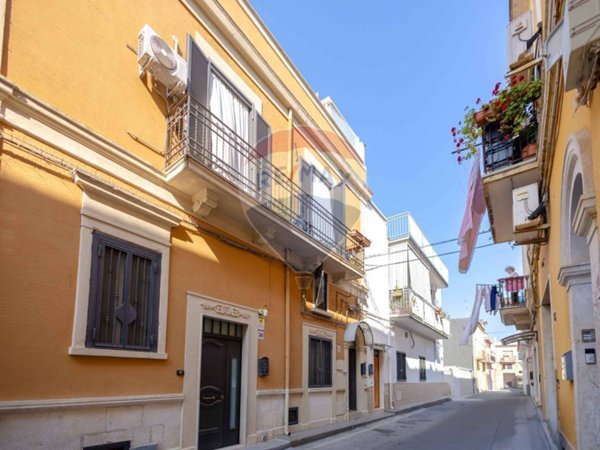 casa indipendente in vendita a Bari in zona Carbonara