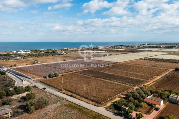 terreno edificabile in vendita a Bari in zona Torre a Mare