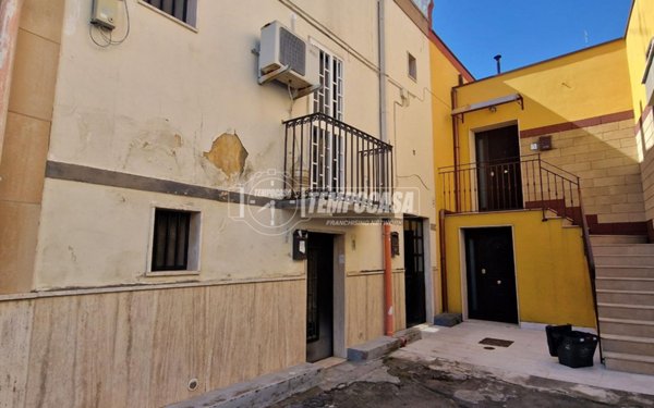 casa indipendente in vendita a Bari in zona Carbonara