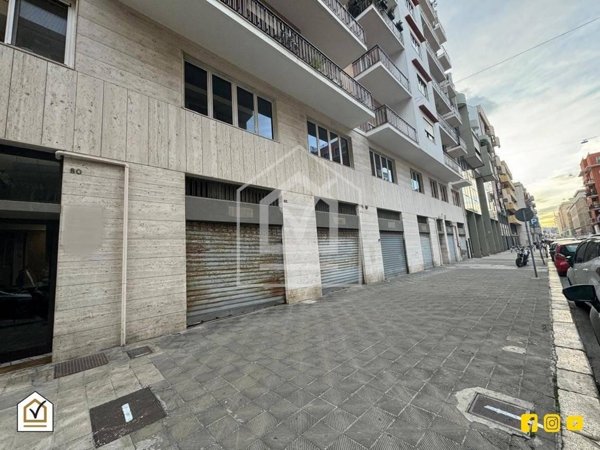 negozio in vendita a Bari in zona Murat