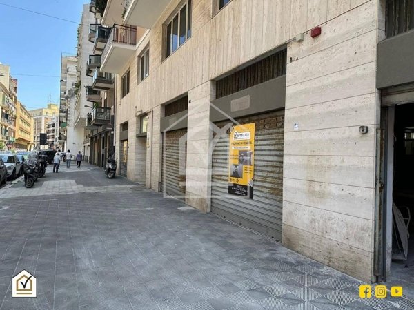 negozio in vendita a Bari in zona Murat