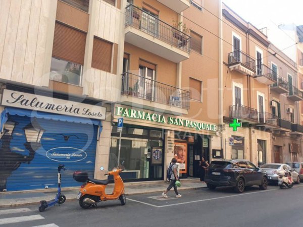 negozio in vendita a Bari in zona San Pasquale