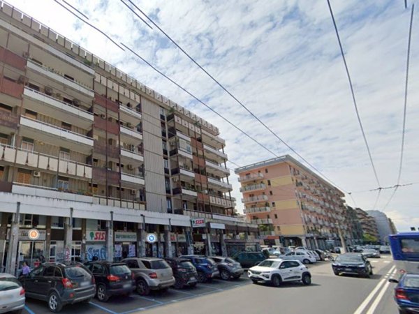 negozio in vendita a Bari in zona Carrassi