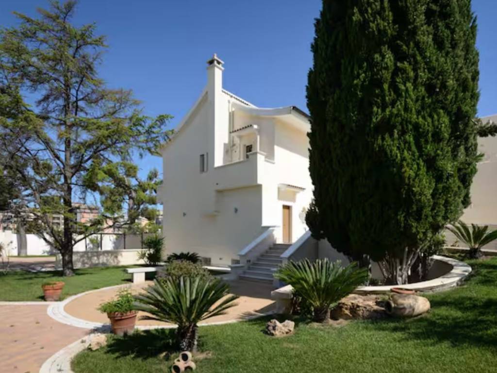 casa indipendente in vendita a Bari in zona Japigia
