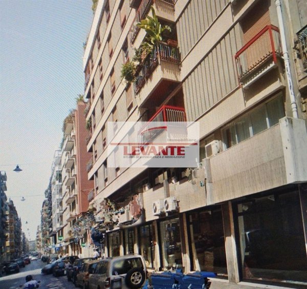 locale commerciale in vendita a Bari in zona Murat