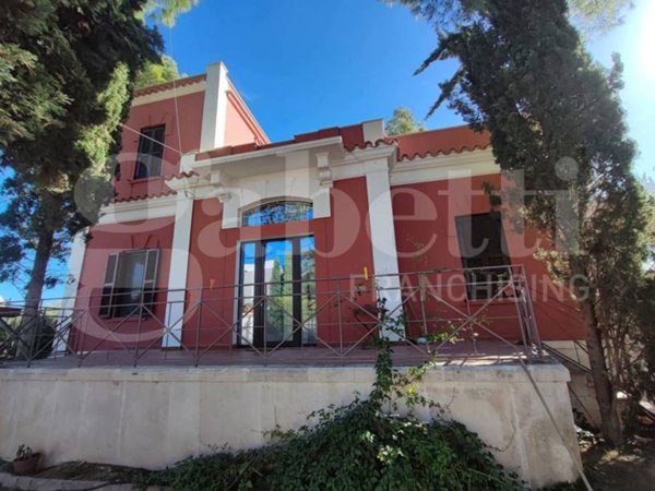 casa indipendente in vendita a Bari in zona Santo Spirito