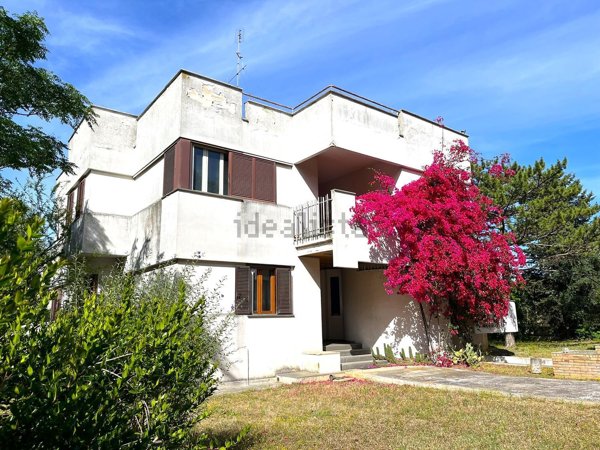 casa indipendente in vendita a Bari in zona Carbonara