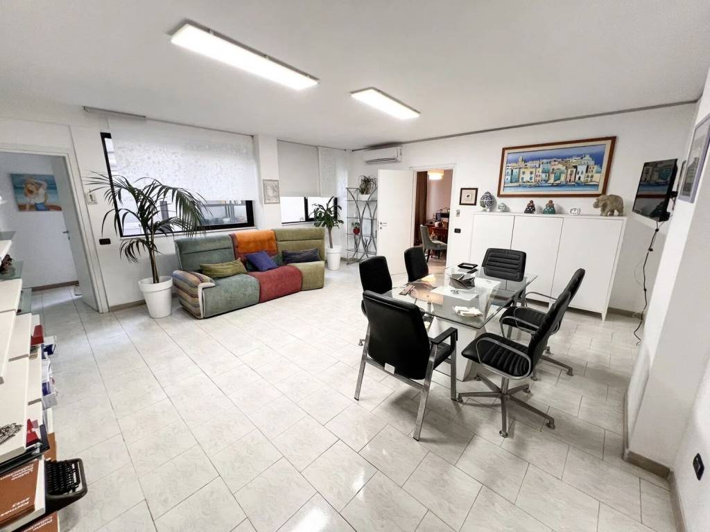 appartamento in vendita a Bari in zona Palese/Macchie