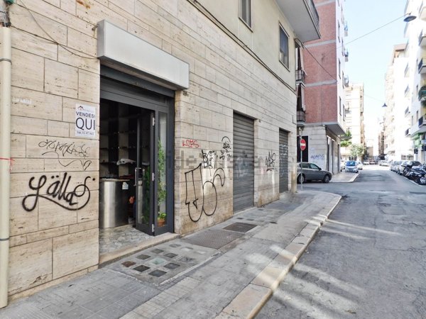 locale commerciale in vendita a Bari in zona San Pasquale