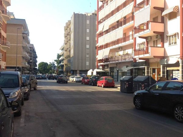 locale commerciale in vendita a Bari in zona San Pasquale