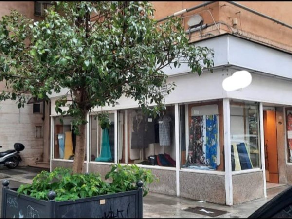 locale commerciale in vendita a Bari in zona San Pasquale