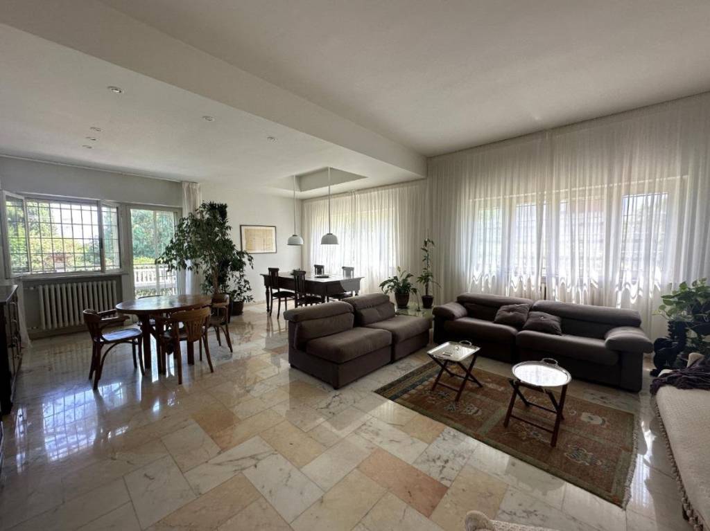 casa indipendente in vendita a Bari in zona Fesca