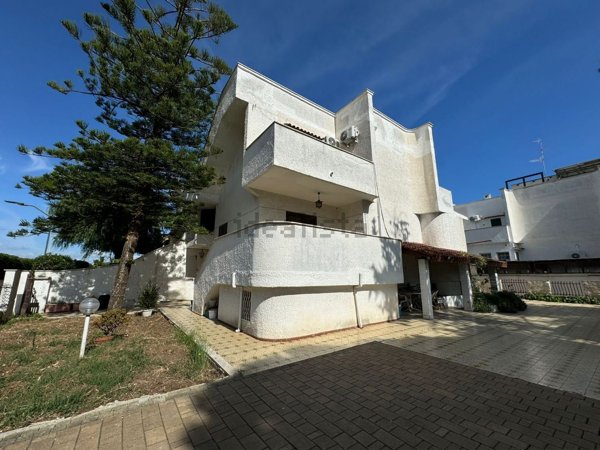 casa indipendente in vendita a Bari in zona Palese/Macchie