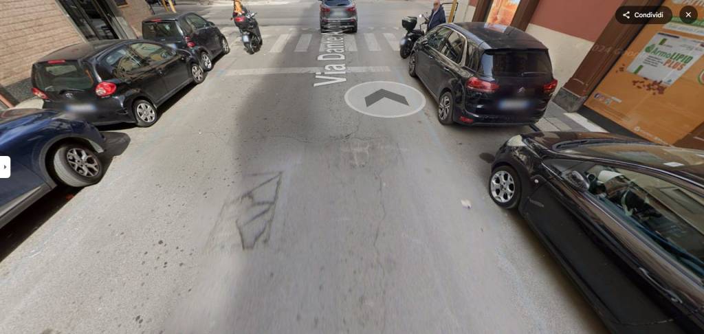 negozio in vendita a Bari in zona Murat