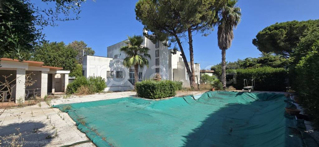 casa indipendente in vendita a Bari in zona Poggiofranco