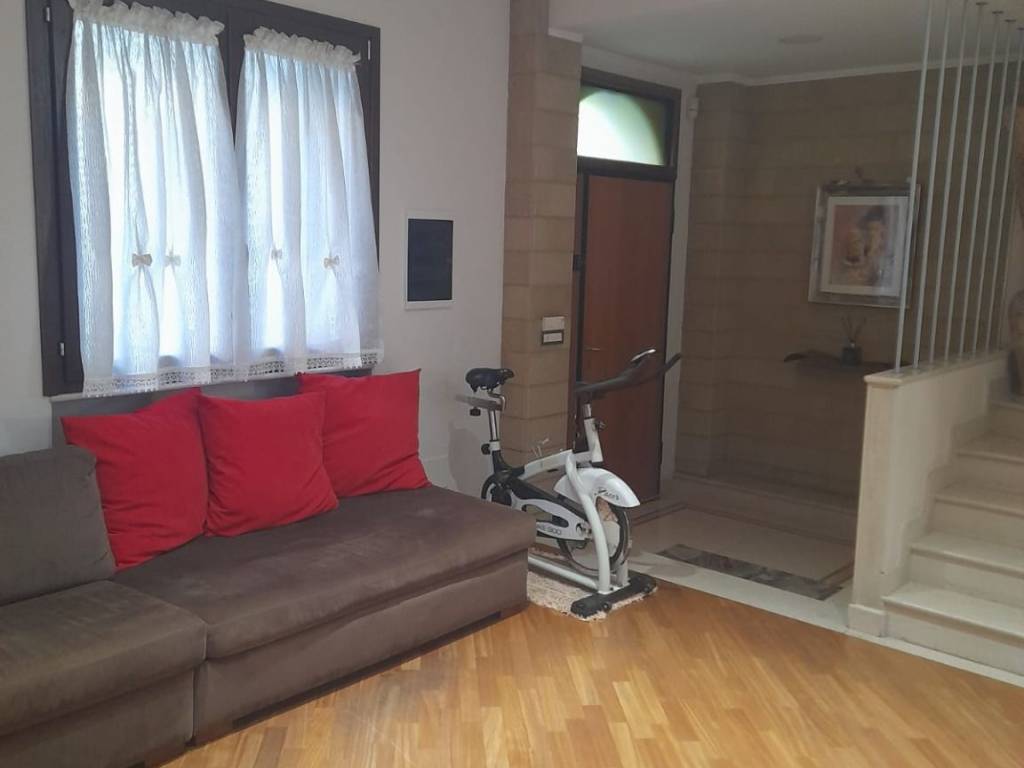 casa indipendente in vendita a Bari in zona Ceglie del Campo