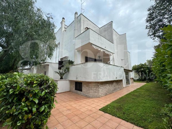 casa indipendente in vendita a Bari in zona Santo Spirito