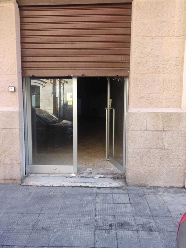negozio in vendita a Bari in zona Libertà
