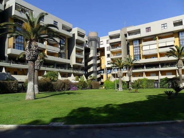 ufficio in vendita a Bari in zona Poggiofranco