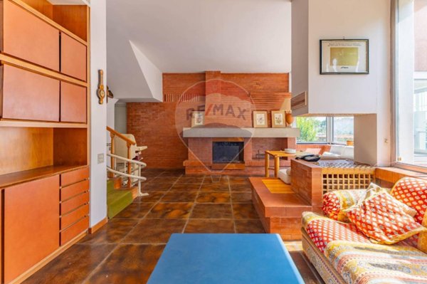 casa indipendente in vendita a Bari in zona Picone