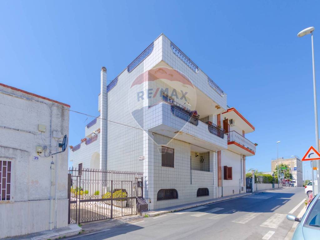 casa indipendente in vendita a Bari in zona Palese/Macchie