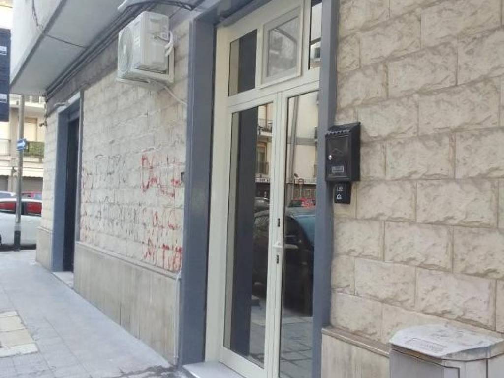negozio in vendita a Bari in zona Marconi