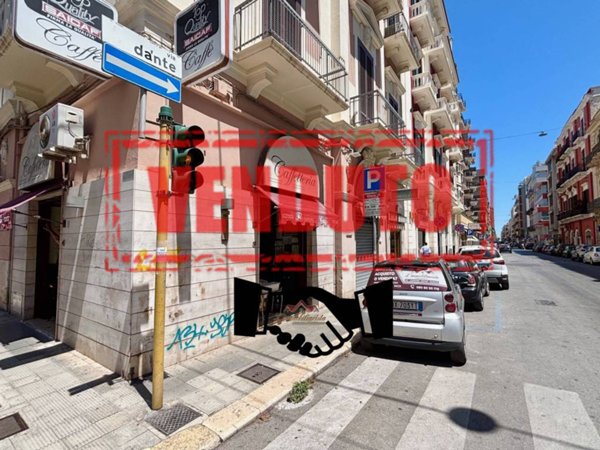 negozio in vendita a Bari in zona Murat