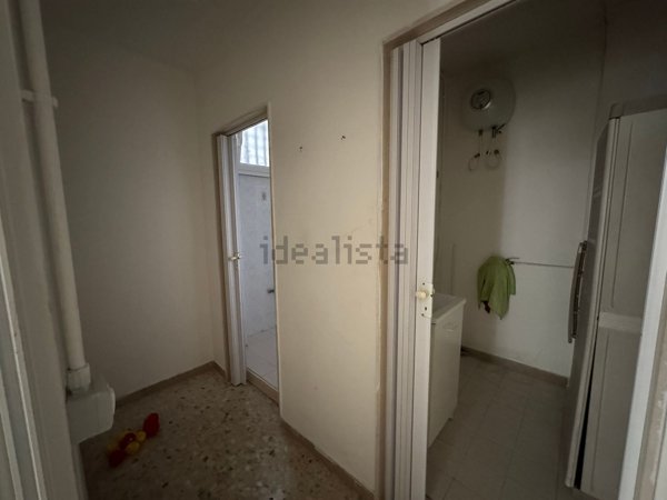 locale commerciale in vendita a Bari in zona Libertà