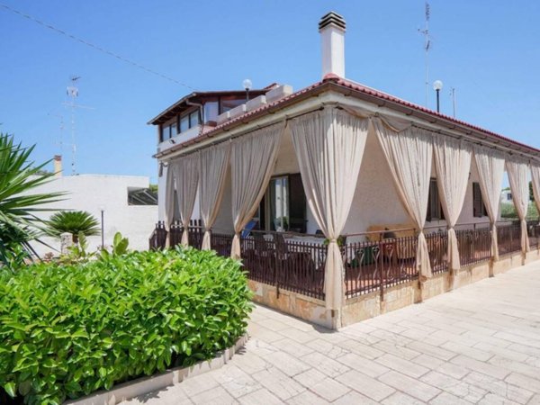 casa indipendente in vendita a Bari in zona Palese/Macchie