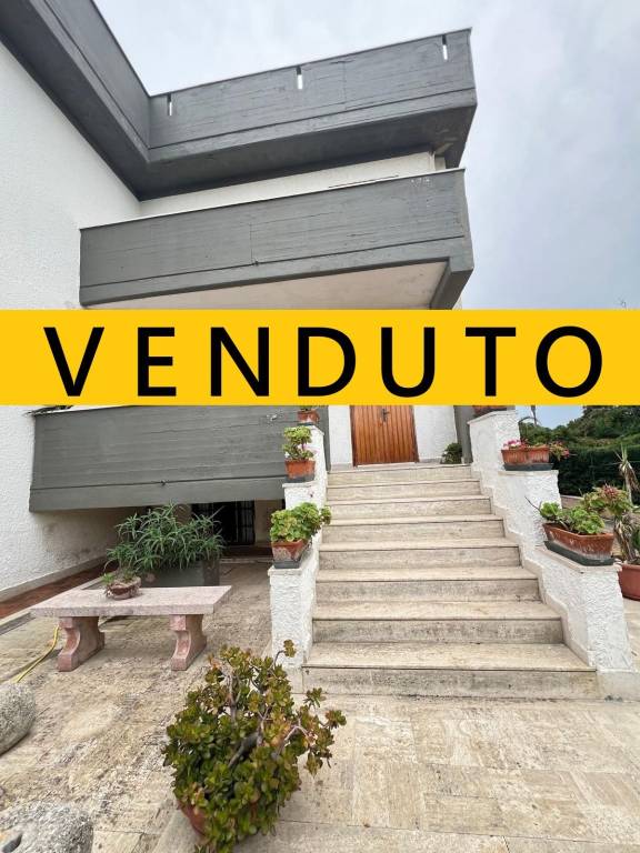 casa indipendente in vendita a Bari in zona Palese/Macchie