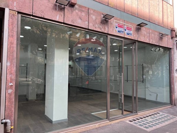 locale commerciale in vendita a Bari in zona Murat